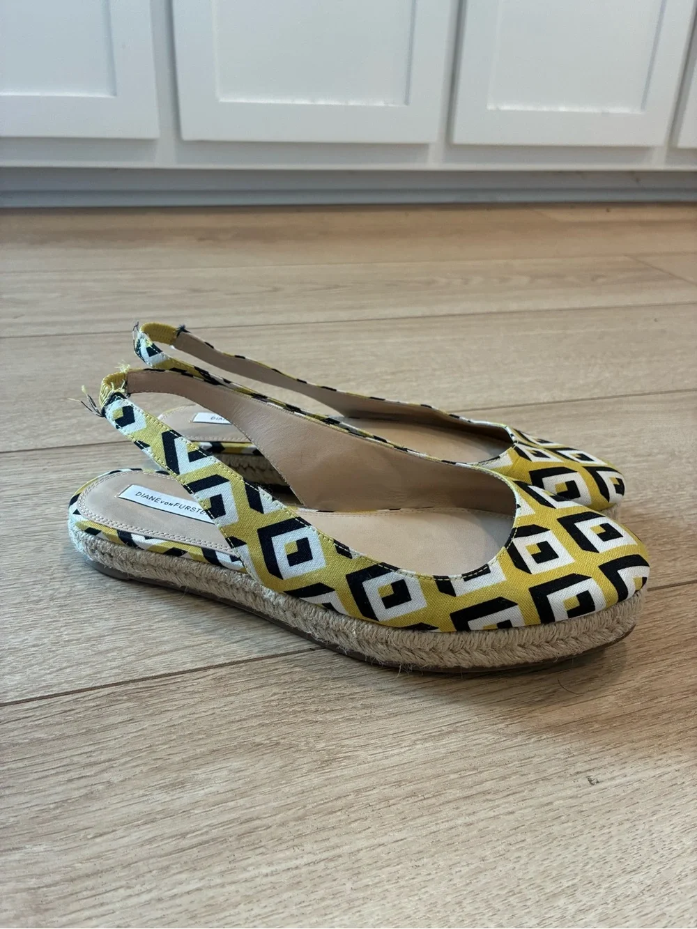 Diane Von Furstenberg Women’s Slingback Flat Espadrilles Yellow Size 7